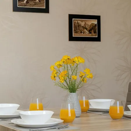 Urokliwy W Gorach Z Balkonem I Parkingiem By Renters Apartmán