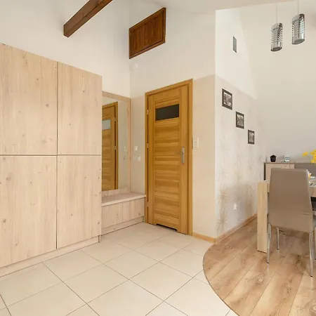 Urokliwy W Gorach Z Balkonem I Parkingiem By Renters Apartmán *